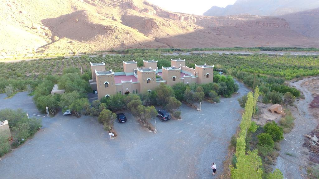 Kasbah Hotel Camping Jurassique Ifri Екстериор снимка